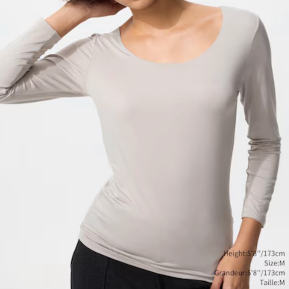 Uniqlo Heattech Scoop Neck T-Shirt